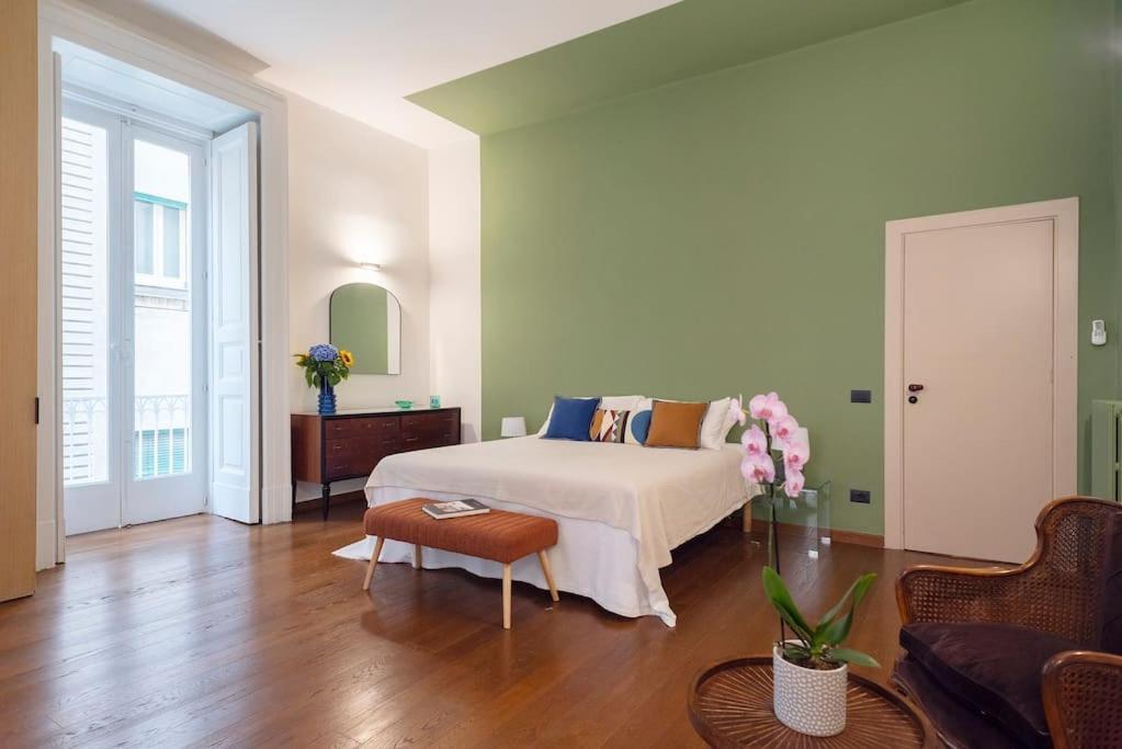 Modern Hospitality Naples Exclusive Stay Exterior photo